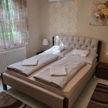 Jokai Apartman Szarvas Exterior photo